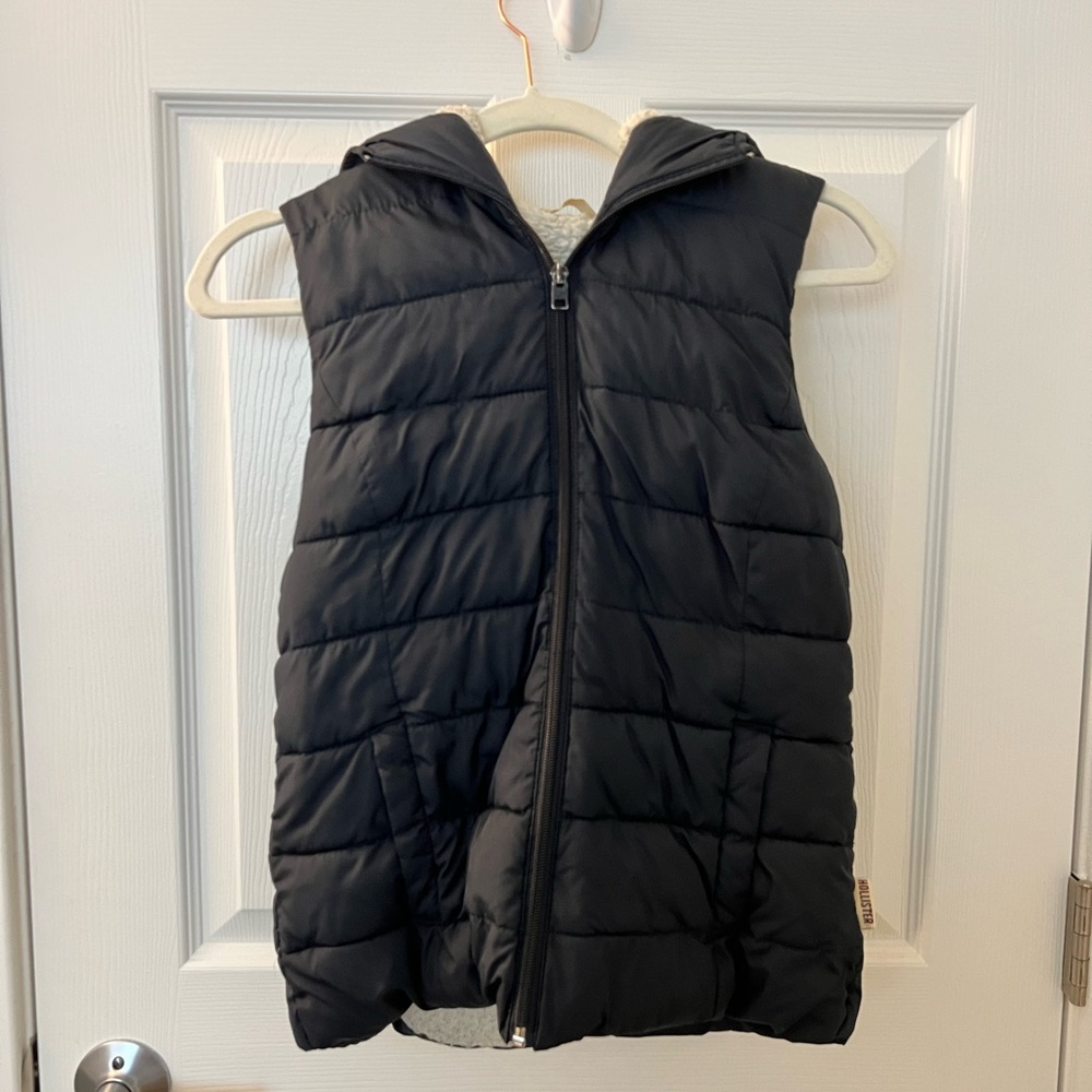 Hollister Sherpa lined vest
